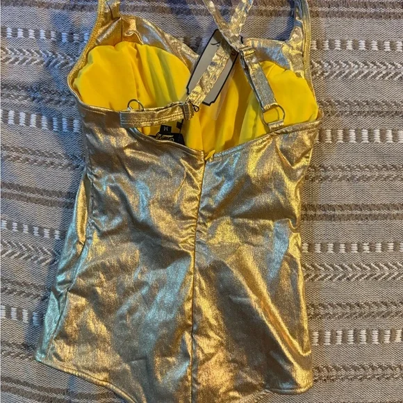 Retro style gold One Piece Swimsuit - Rockin Bettie - Picture 2 of 4